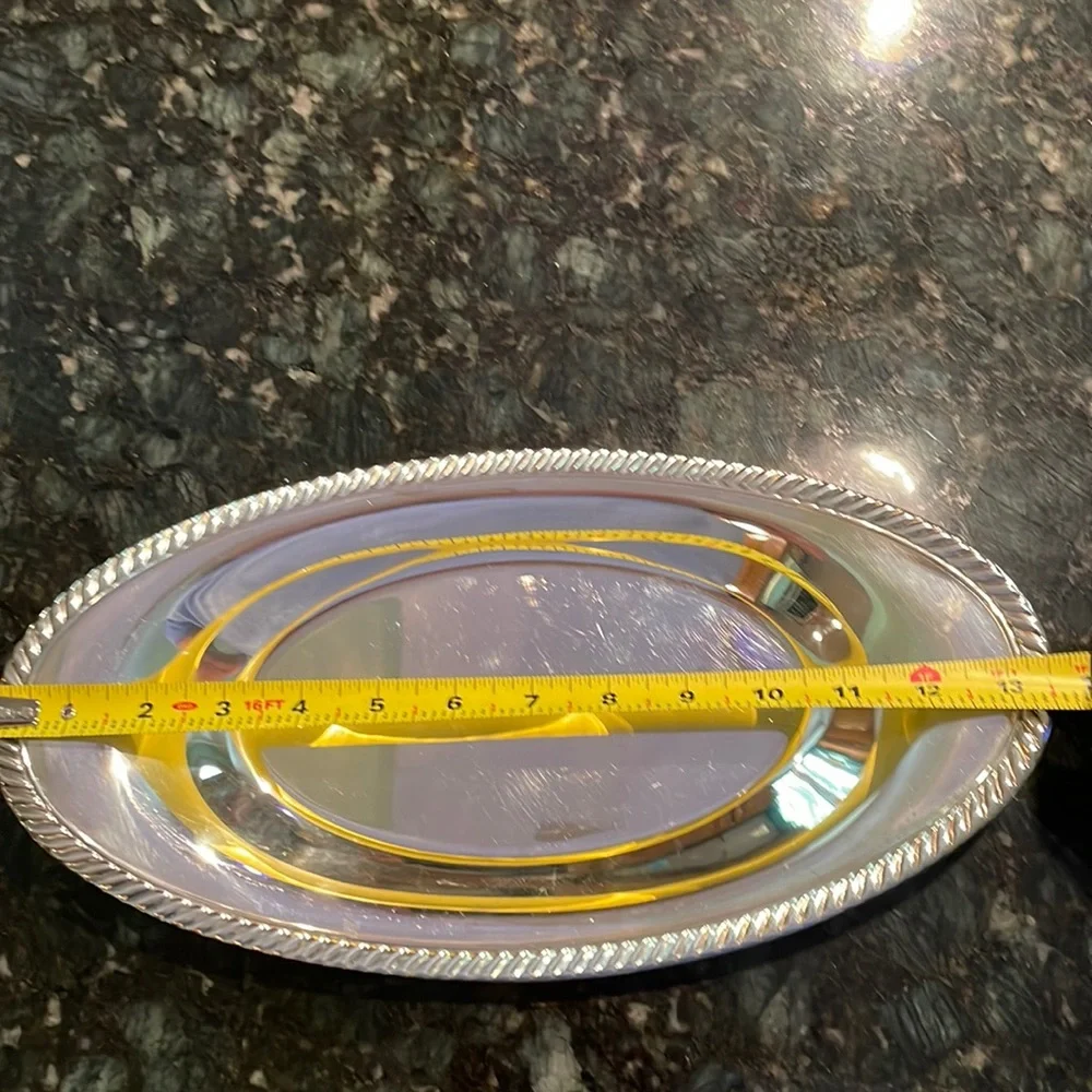 Vintage WM Rogers Silverplate oval bread serving Tray